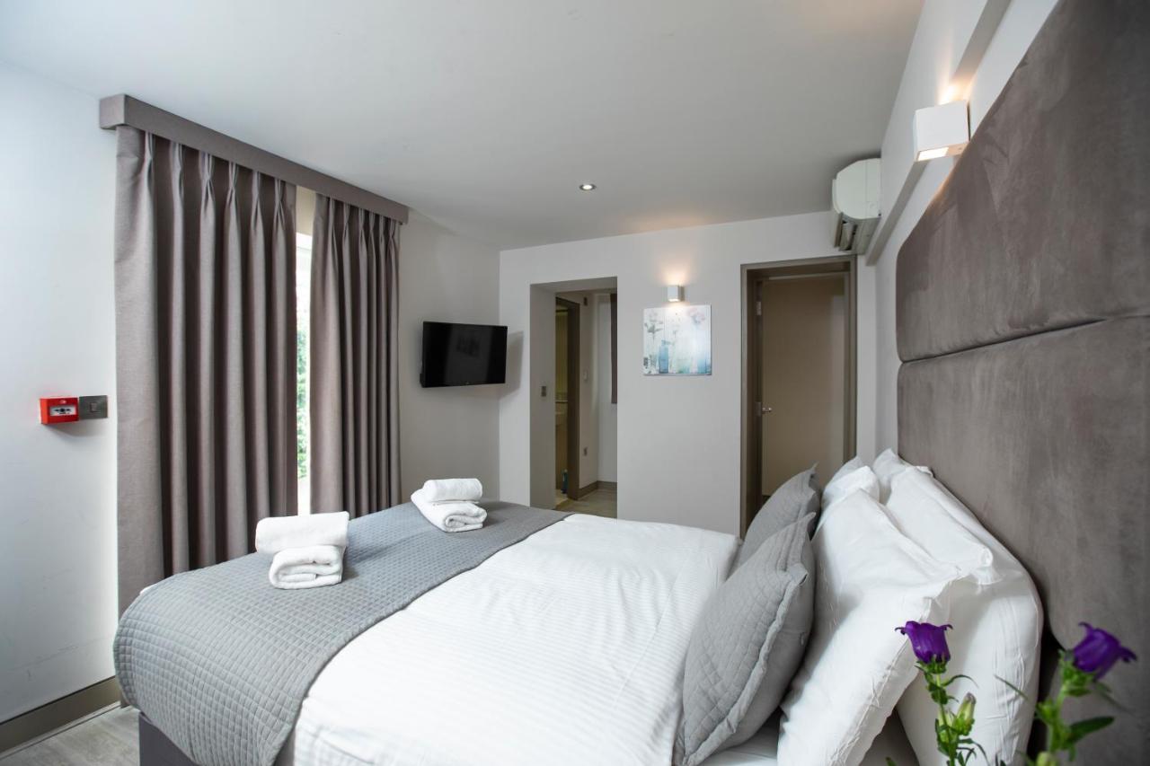 Executive Studio,1415329527:JPEG